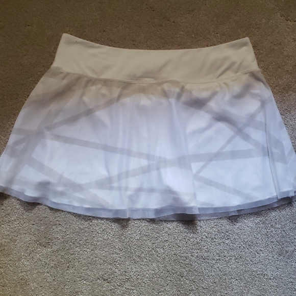 Nike Dri-Fit Mesh Skort/Skirt Medium - Picture 3 of 3